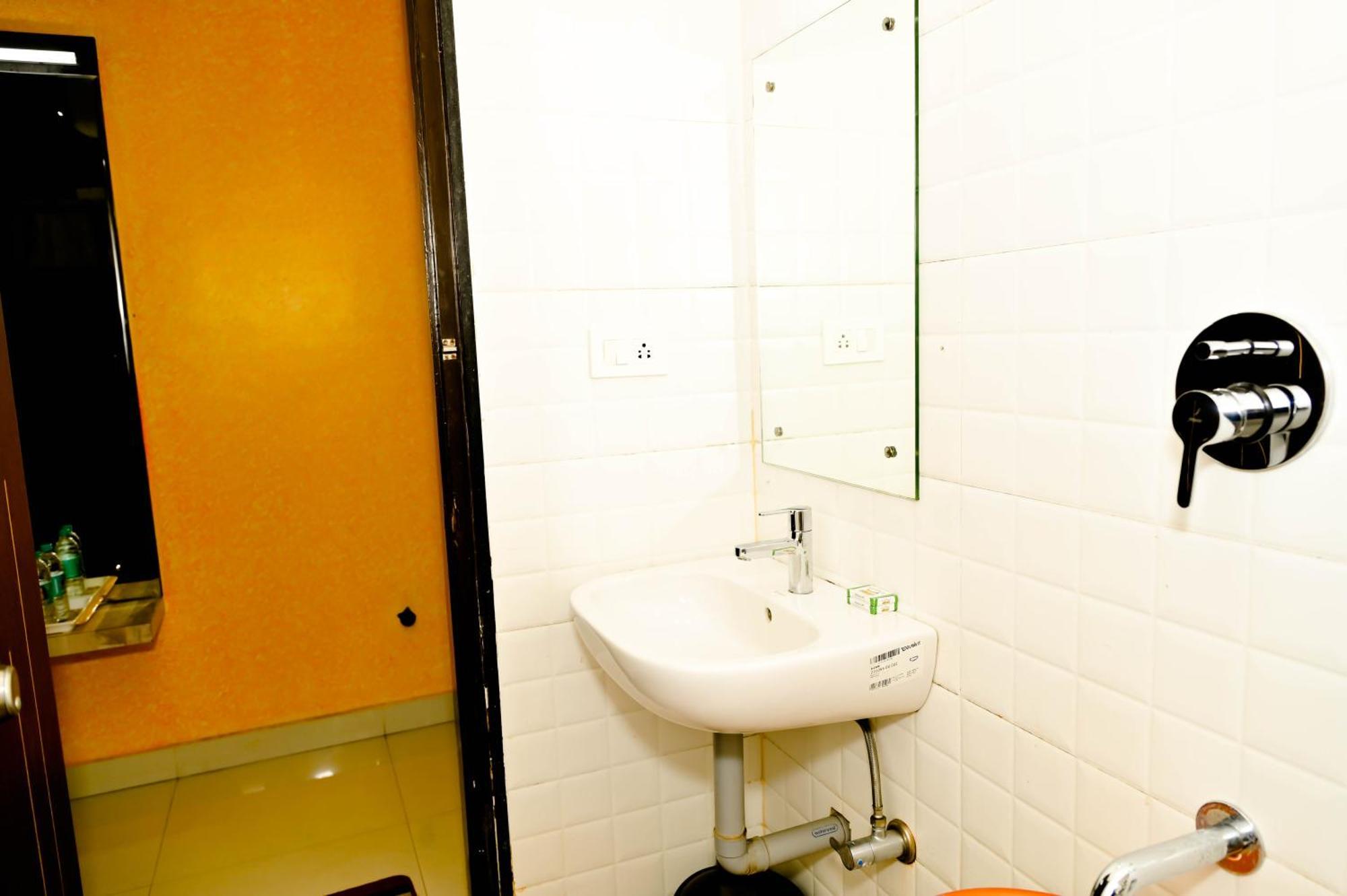 Townhouse Mk 호텔 Chikmagalūr 외부 사진